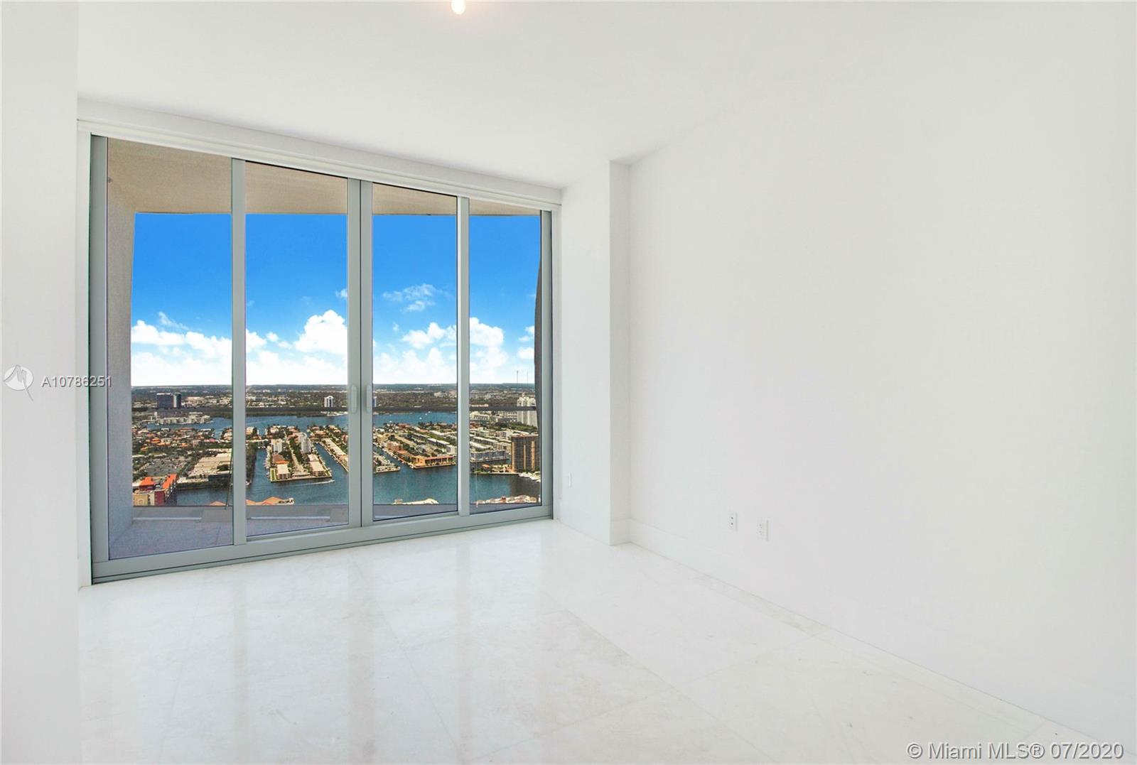 JADE SIGNATURE CONDO - Residential