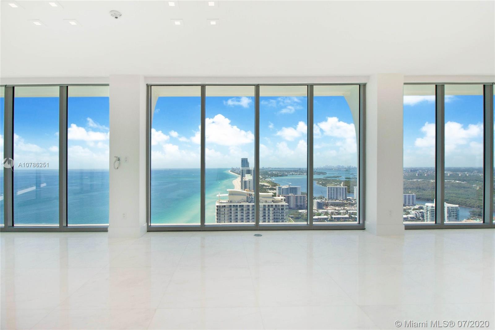 JADE SIGNATURE CONDO - Residential