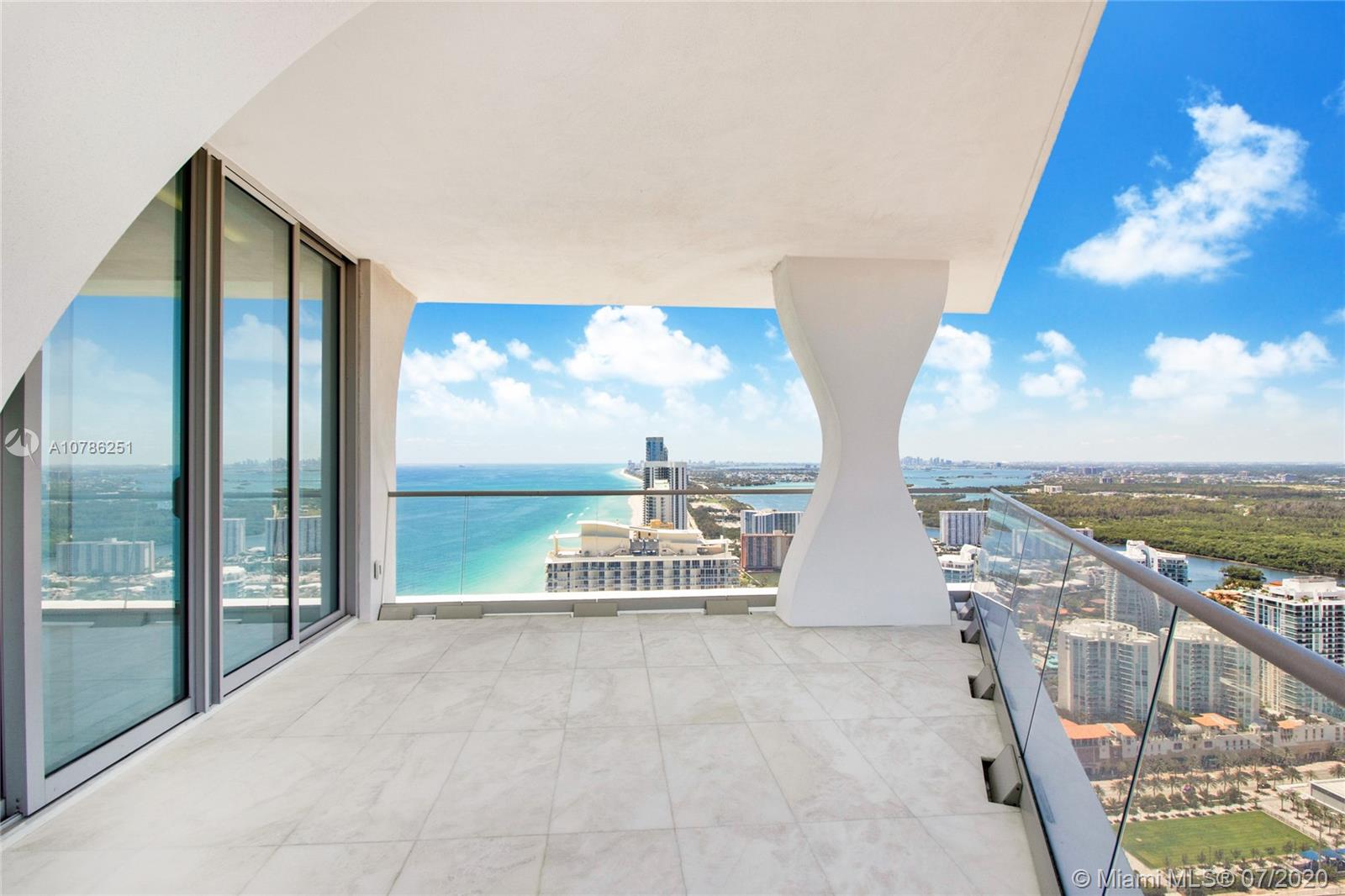 JADE SIGNATURE CONDO - Residential