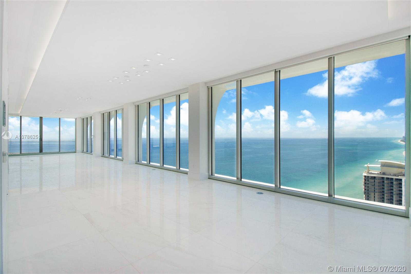 JADE SIGNATURE CONDO - Residential