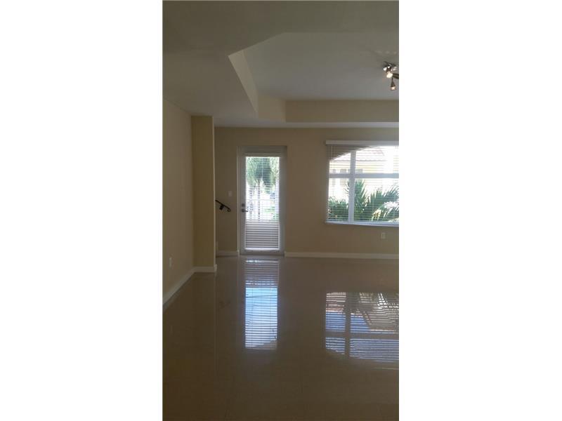 MERCO AT AVENTURA - Residential Lease