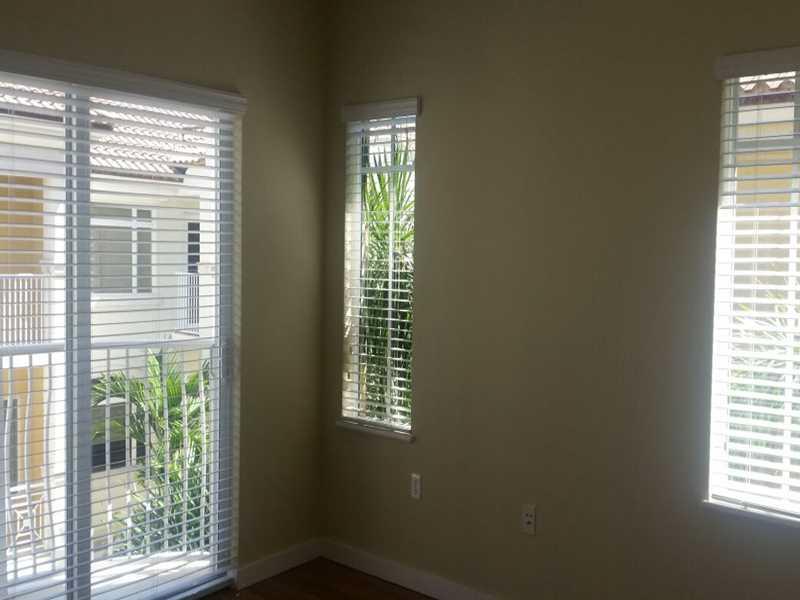 MERCO AT AVENTURA - Residential Lease