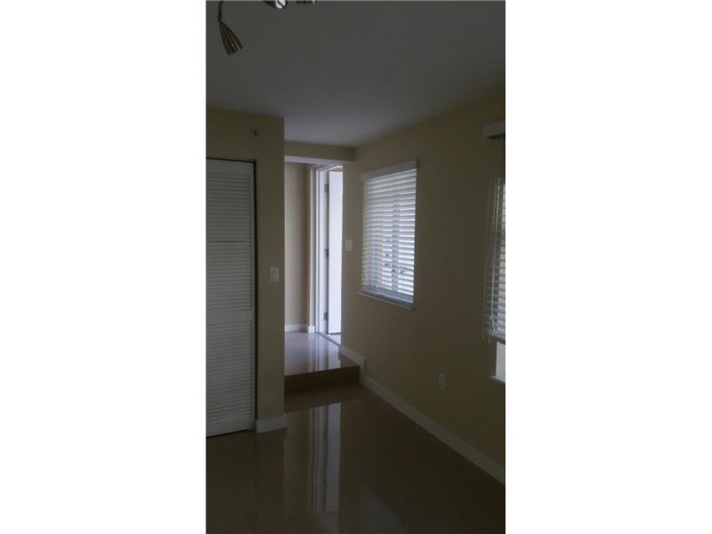 MERCO AT AVENTURA - Residential Lease