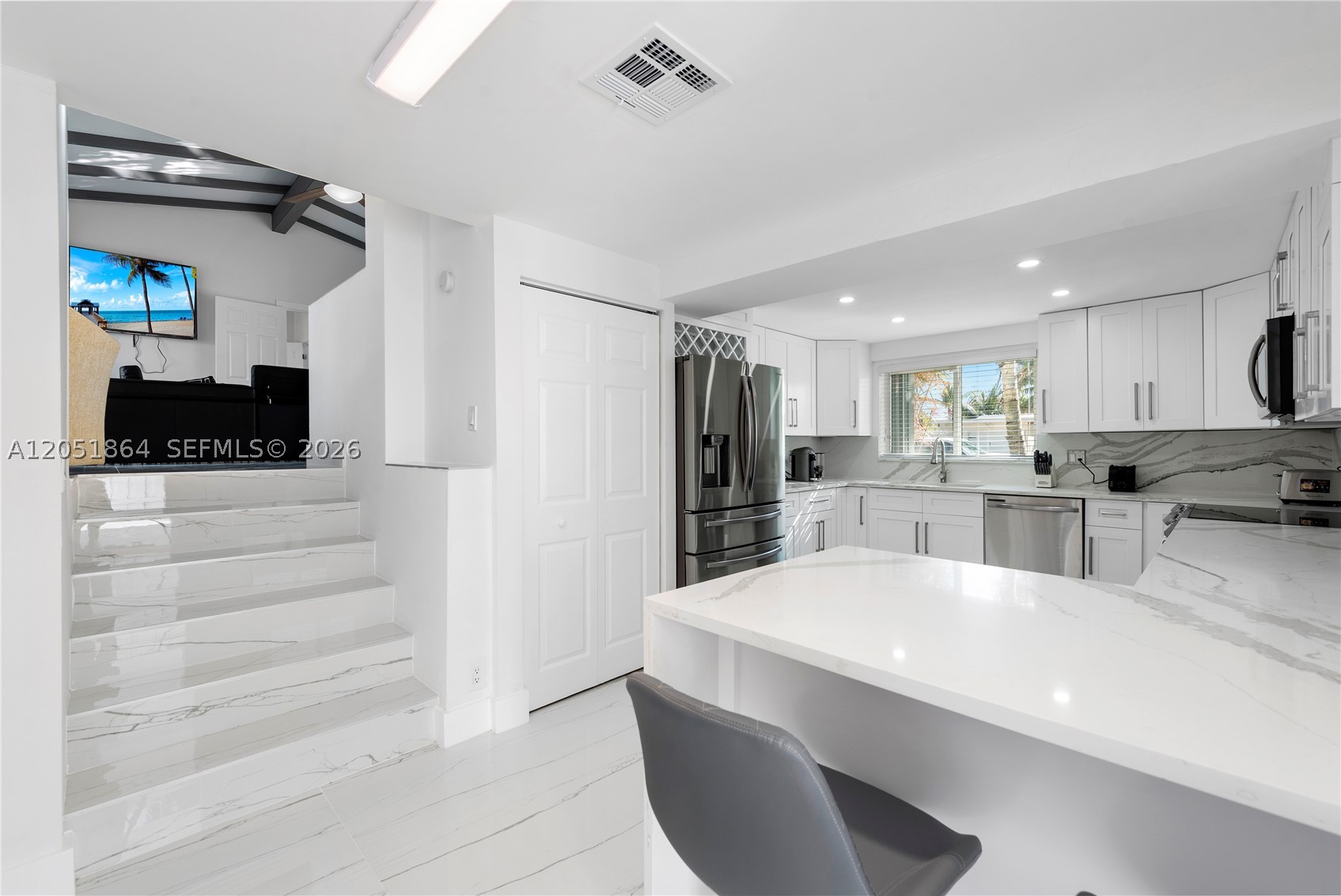 LAUDERDALE ISLES NO 2-BLK - Residential Lease