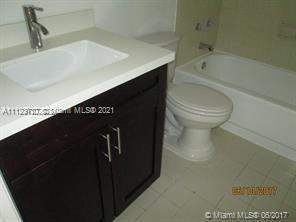 LE CLUB AT OLD CUTLER CON - Residential Lease
