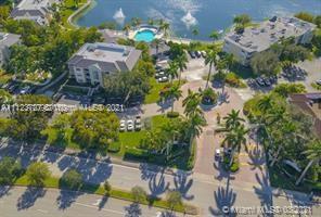 LE CLUB AT OLD CUTLER CON - Residential Lease