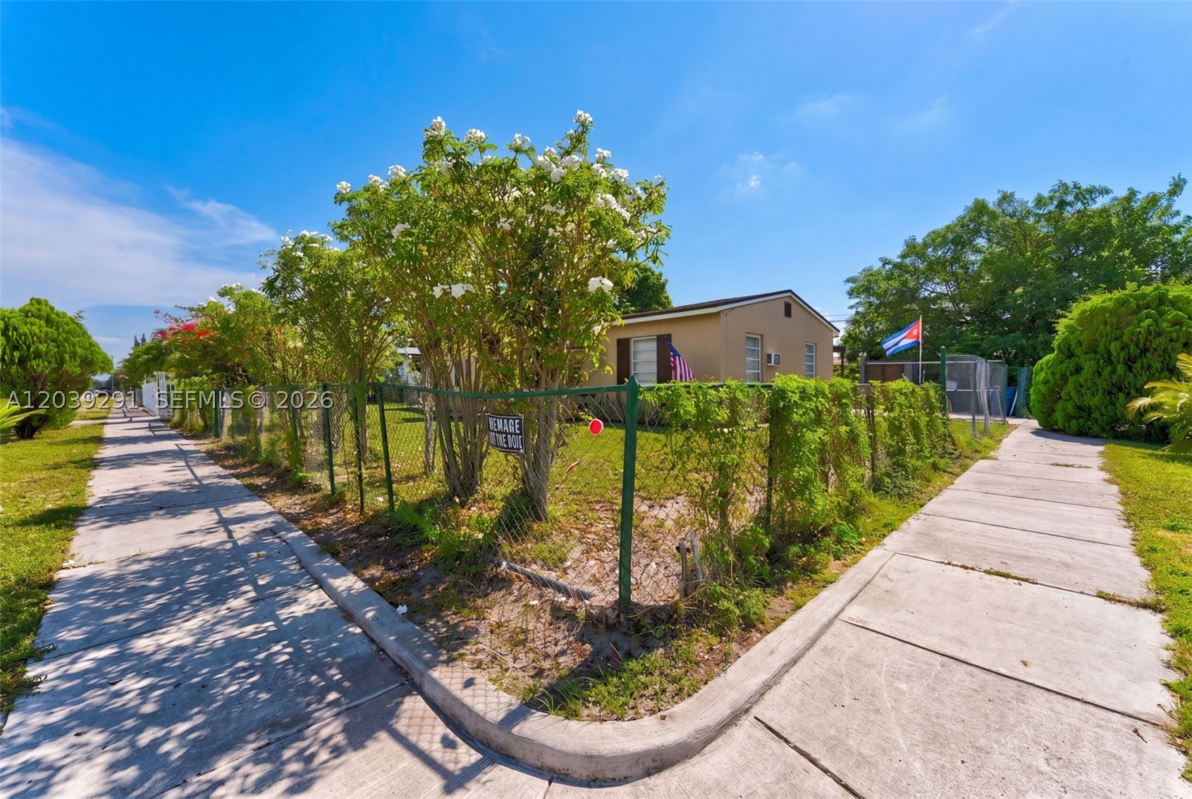 GOLDEN HIGHLANDS EST - Residential