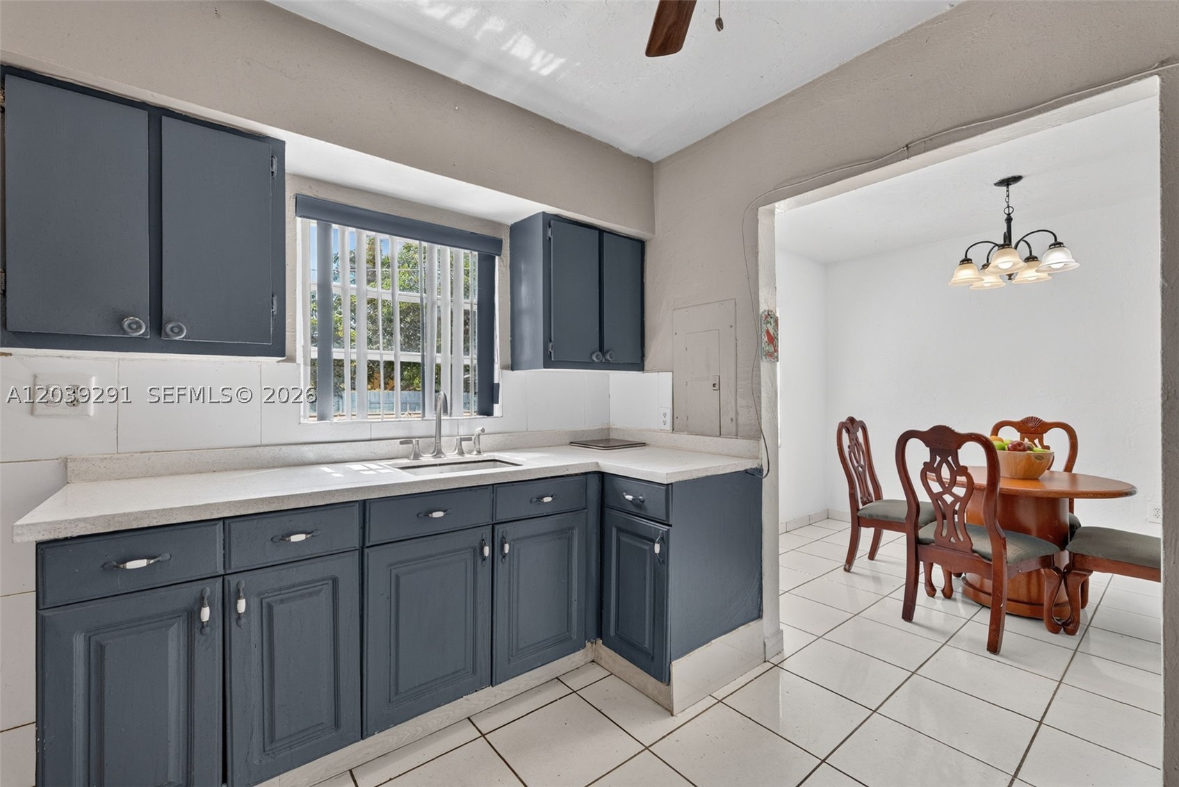 GOLDEN HIGHLANDS EST - Residential