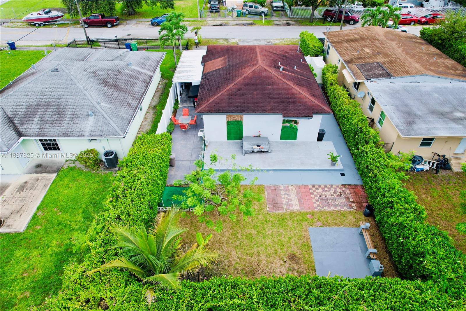 GREEN CLOSE - Residential