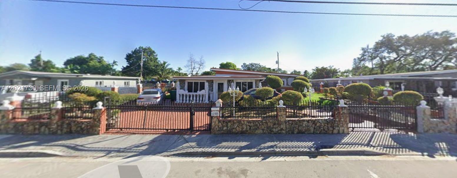 NICHOLS GOLF ESTATES - Residential