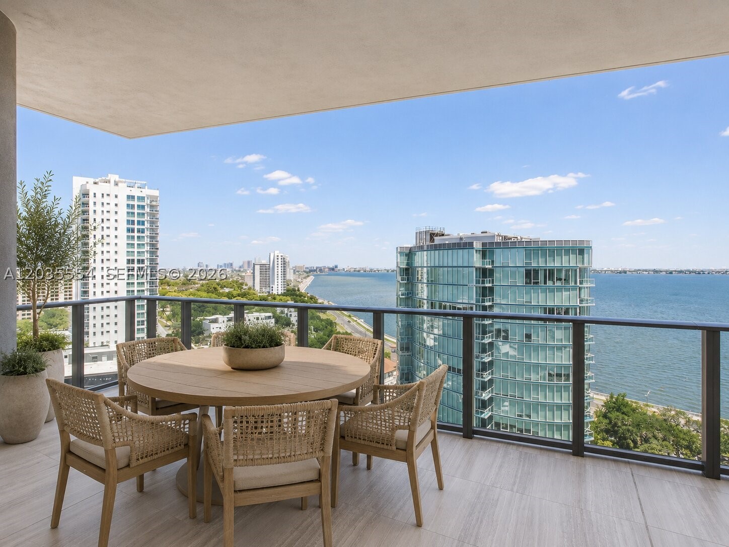 Bayshore Ysabella Condomin - Residential