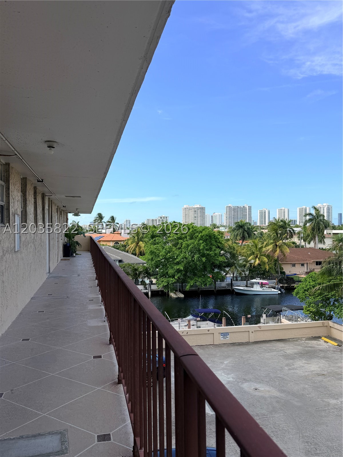 ISLAND SHORES CONDO - Residential Lease