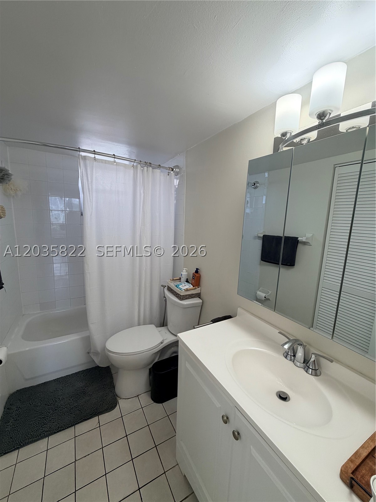 ISLAND SHORES CONDO - Residential Lease