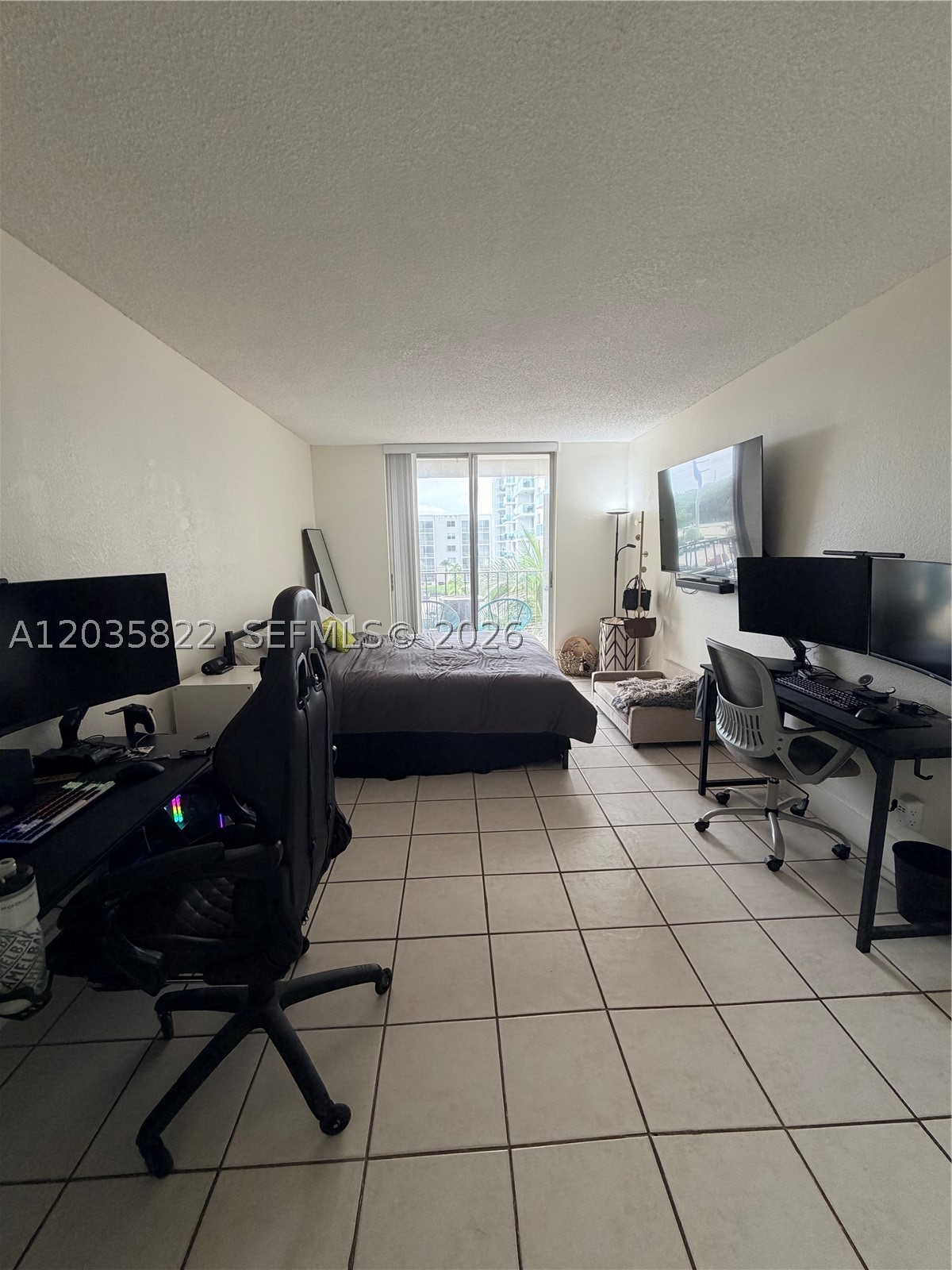 ISLAND SHORES CONDO - Residential Lease