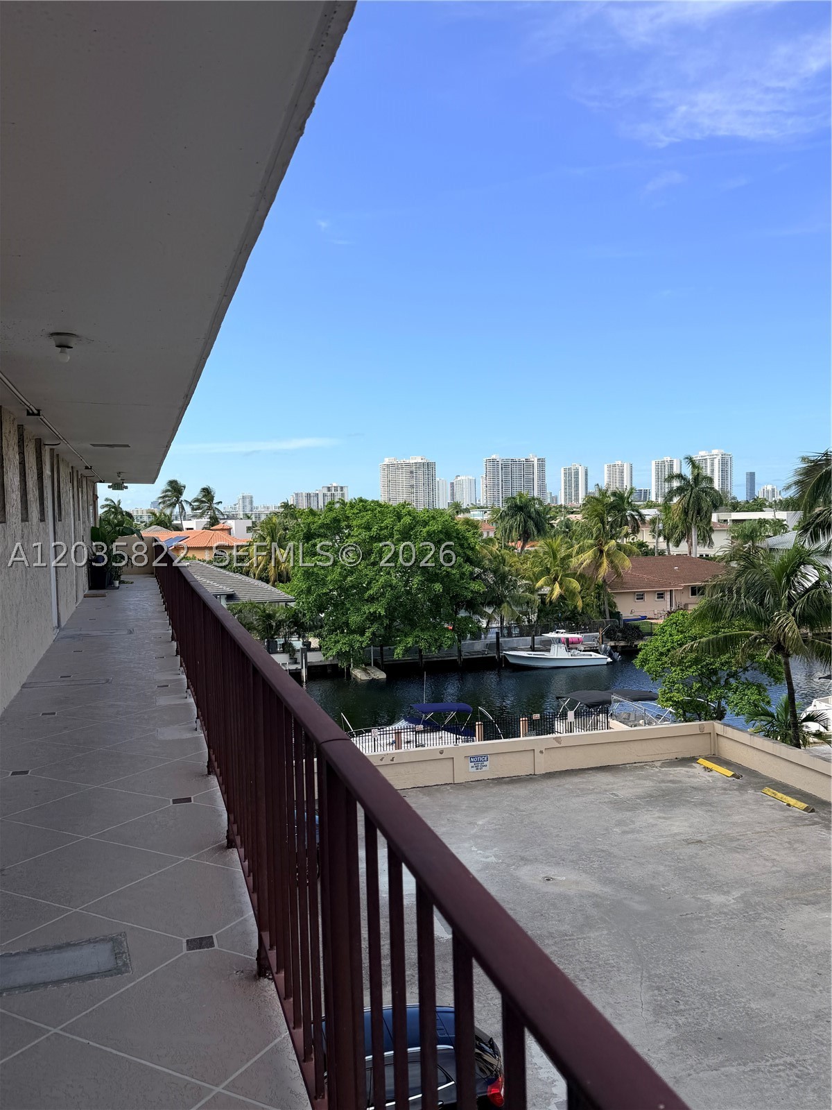 ISLAND SHORES CONDO - Residential Lease