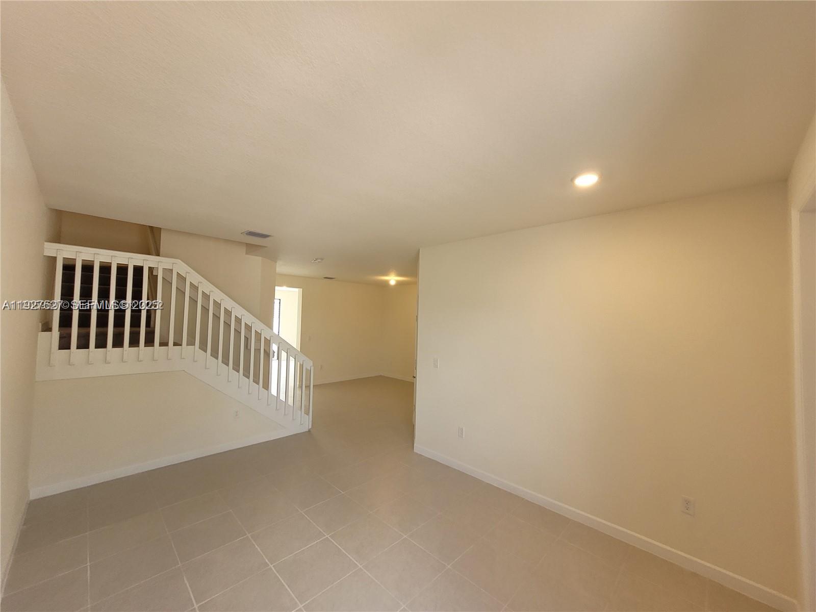 AQUABELLA NORTH REPLAT - Residential