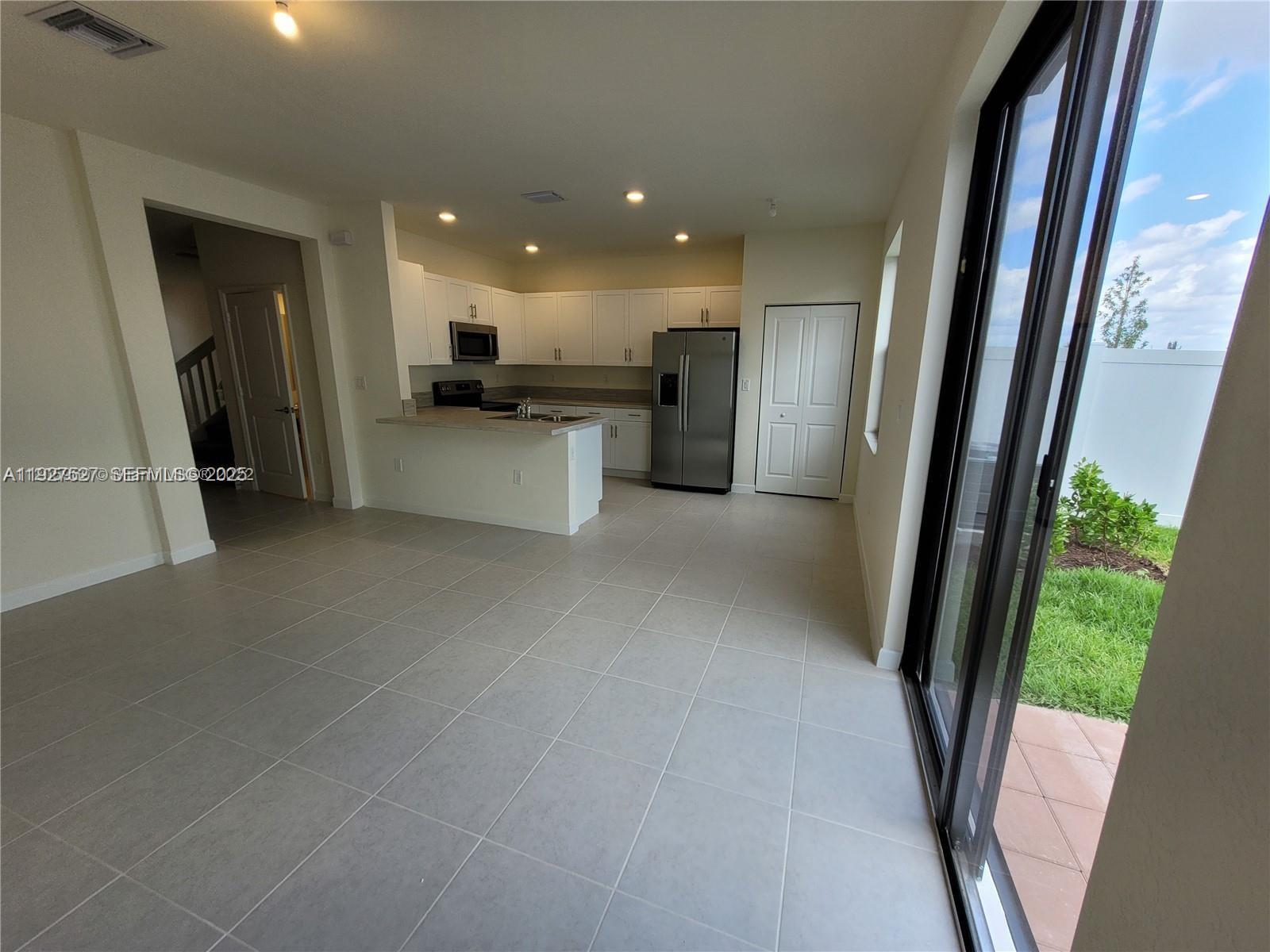 AQUABELLA NORTH REPLAT - Residential