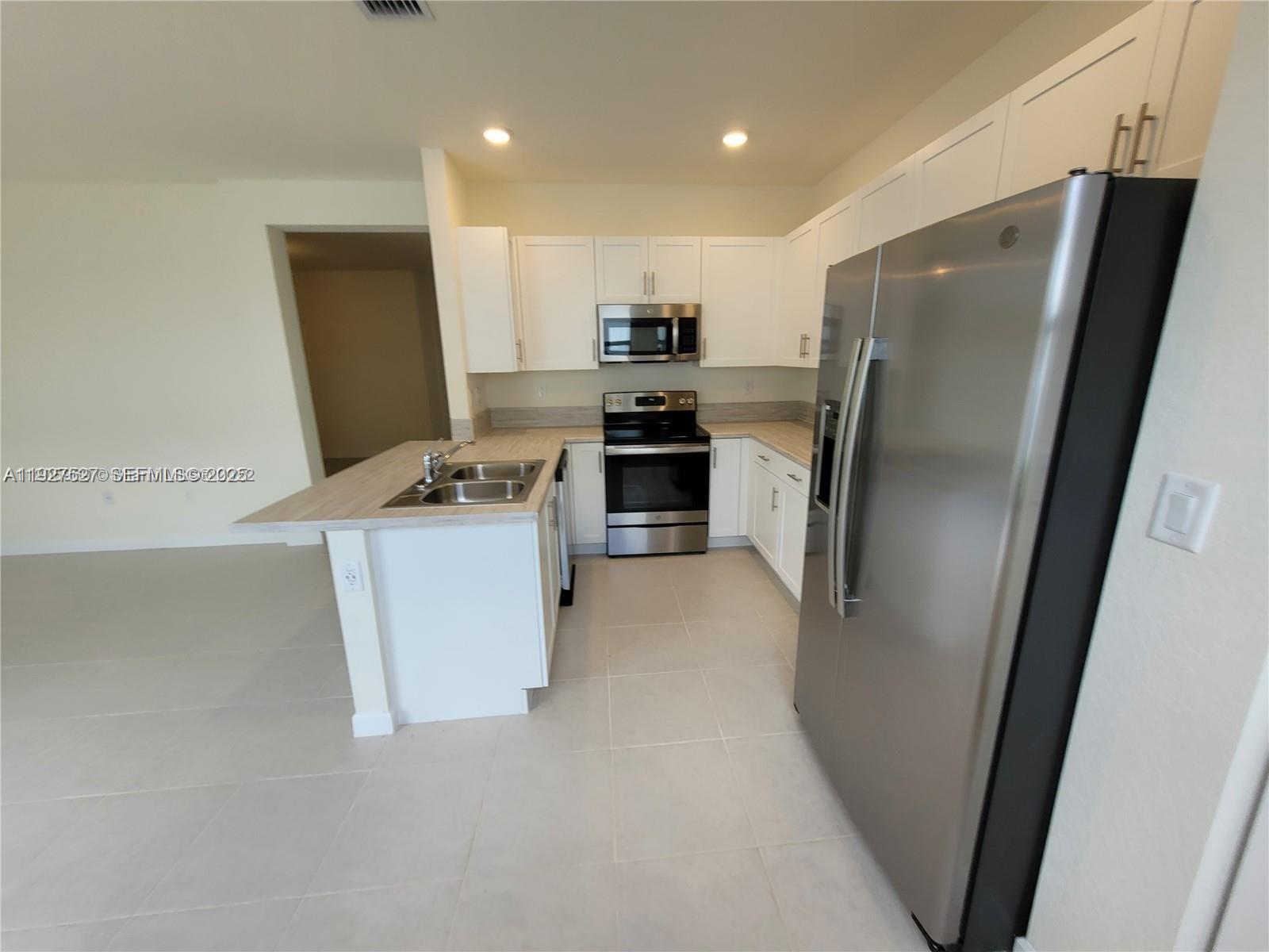 AQUABELLA NORTH REPLAT - Residential