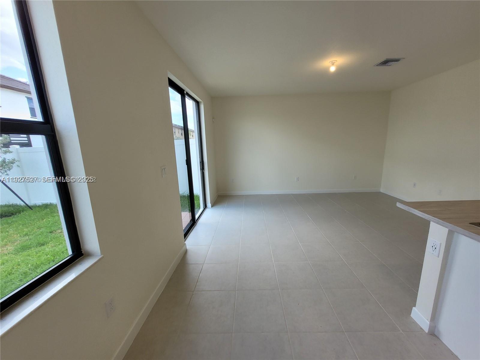 AQUABELLA NORTH REPLAT - Residential