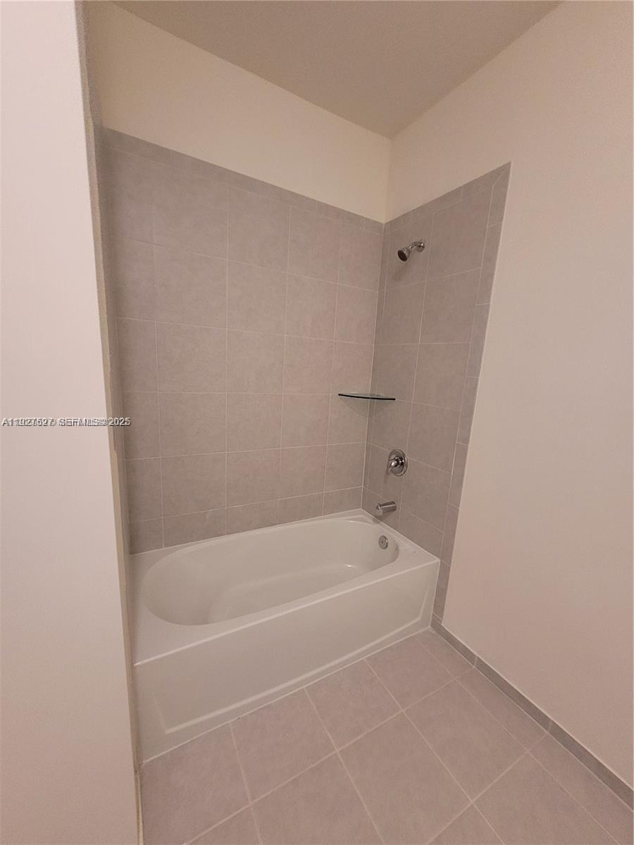 AQUABELLA NORTH REPLAT - Residential