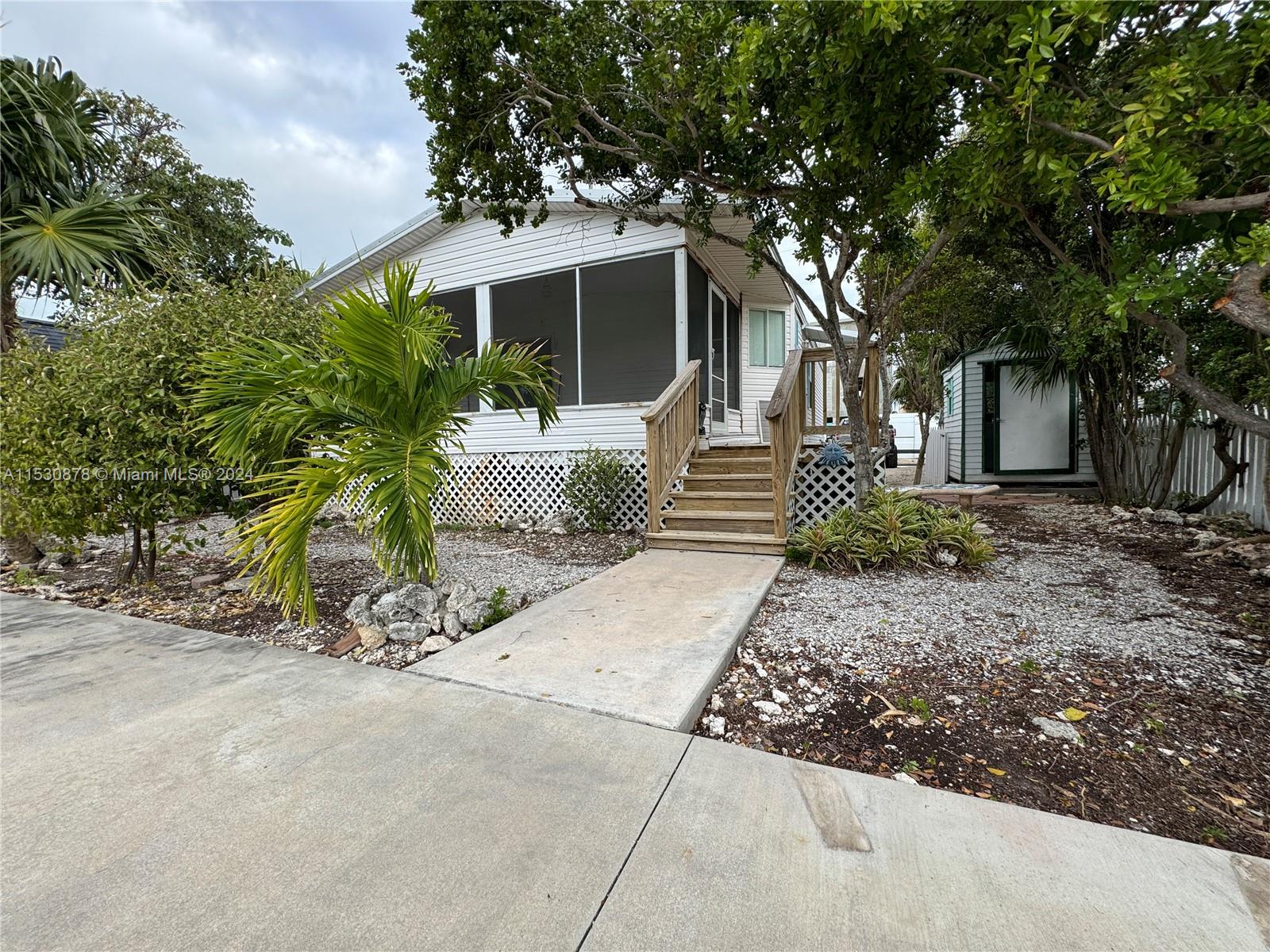 KEY LARGO TRAILER VILLAGE - Residential