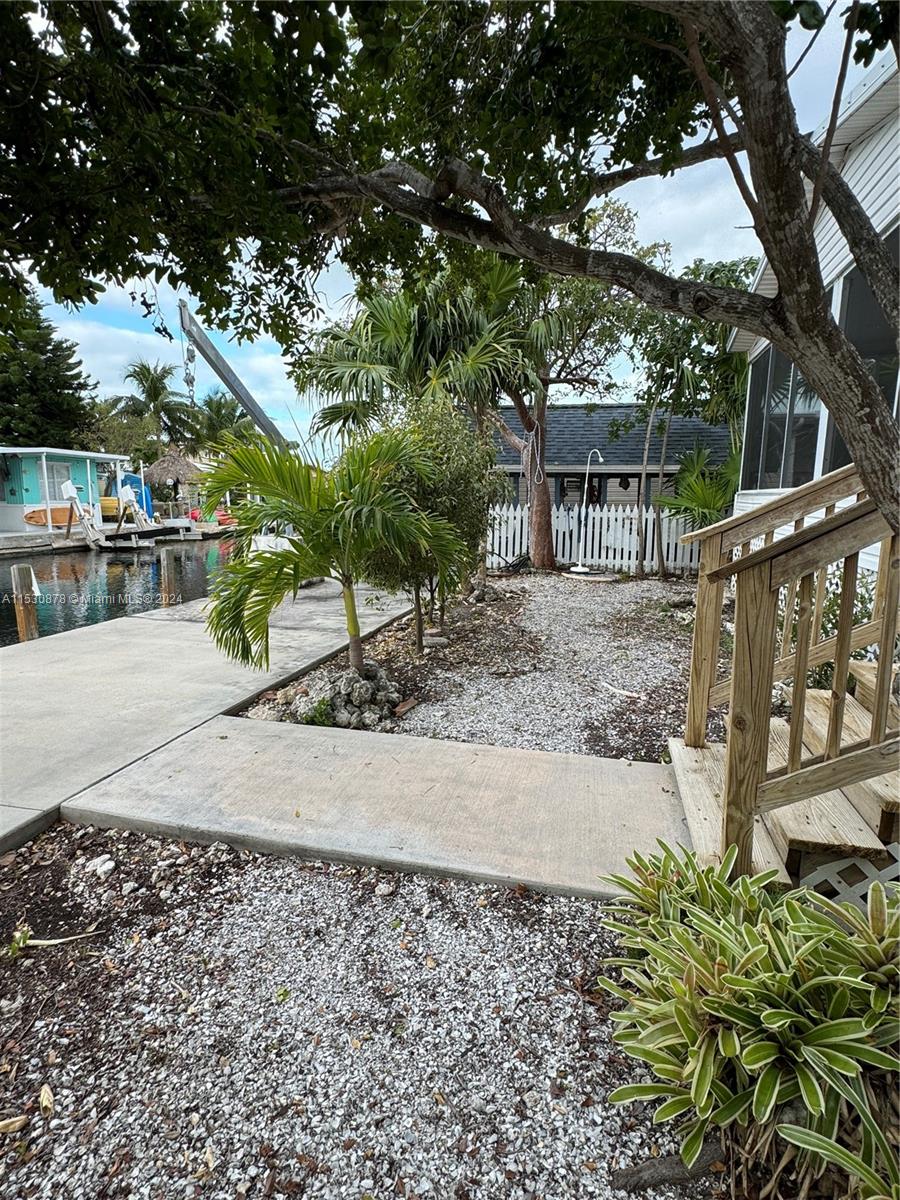 KEY LARGO TRAILER VILLAGE - Residential