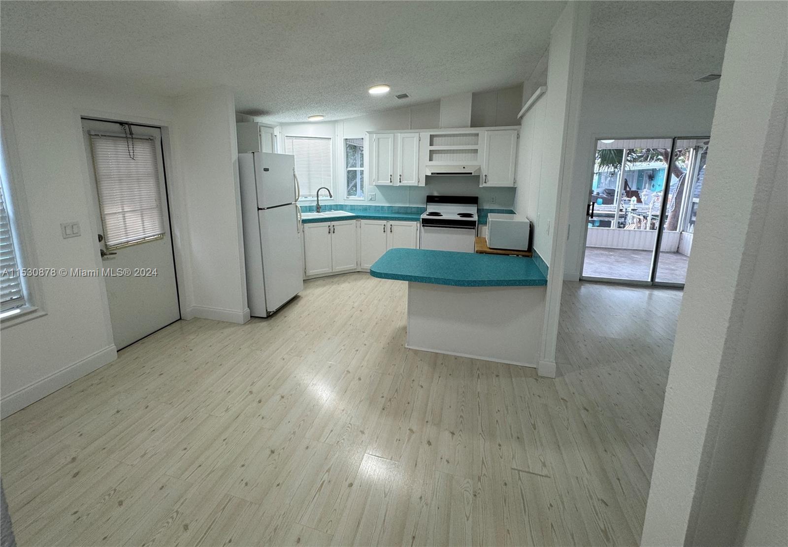 KEY LARGO TRAILER VILLAGE - Residential