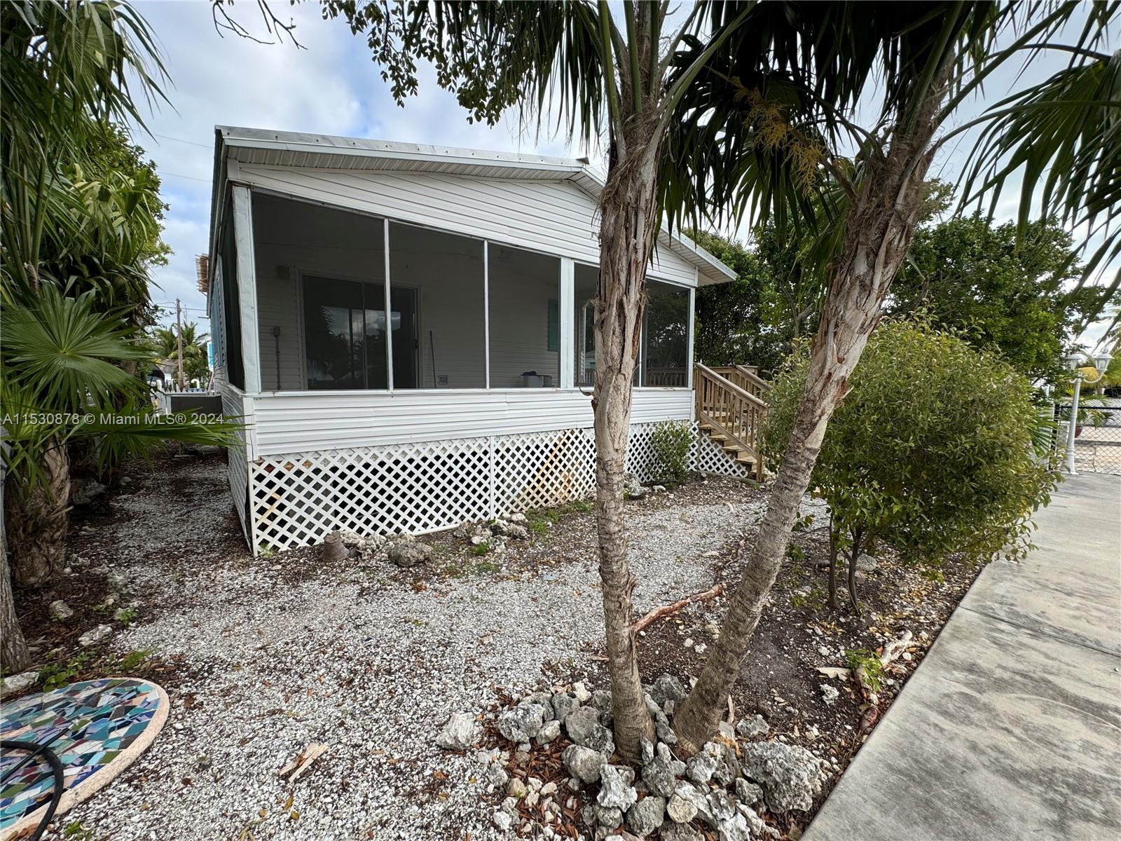 KEY LARGO TRAILER VILLAGE - Residential