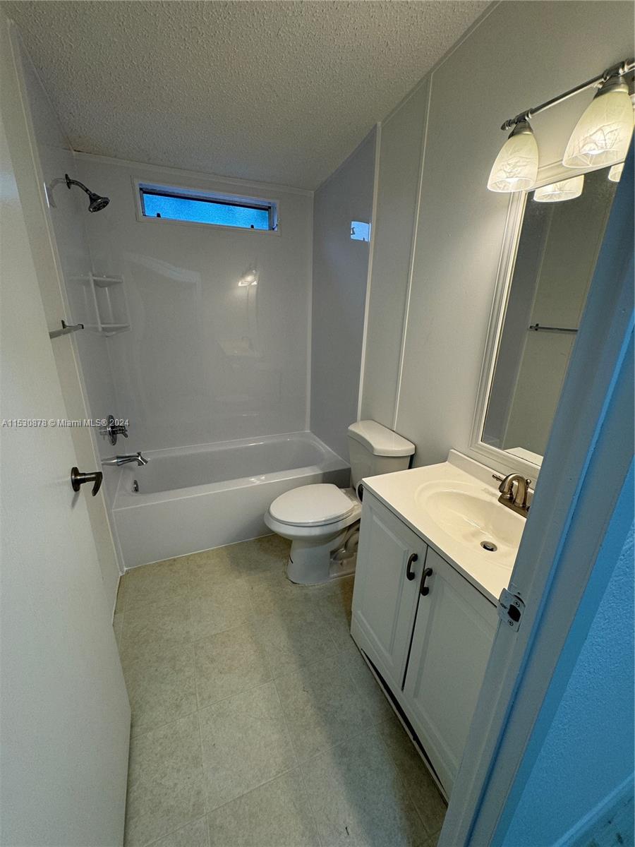KEY LARGO TRAILER VILLAGE - Residential