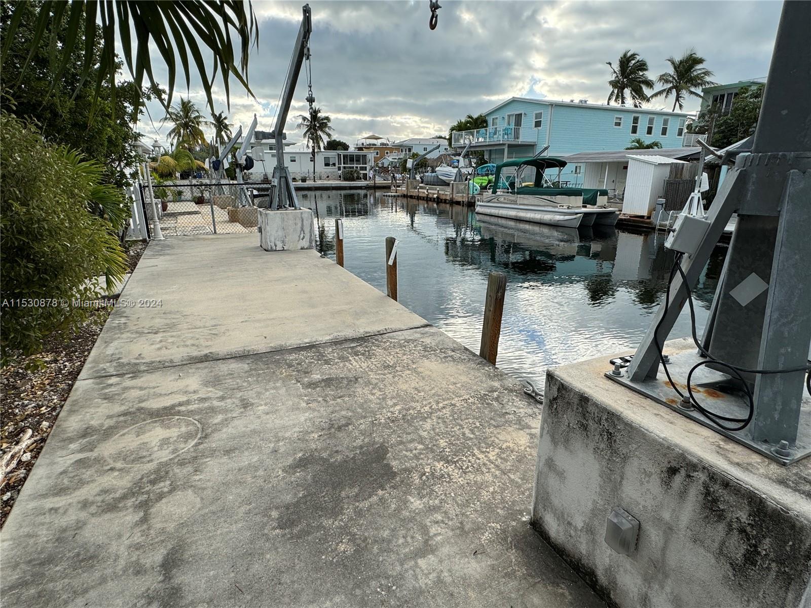 KEY LARGO TRAILER VILLAGE - Residential