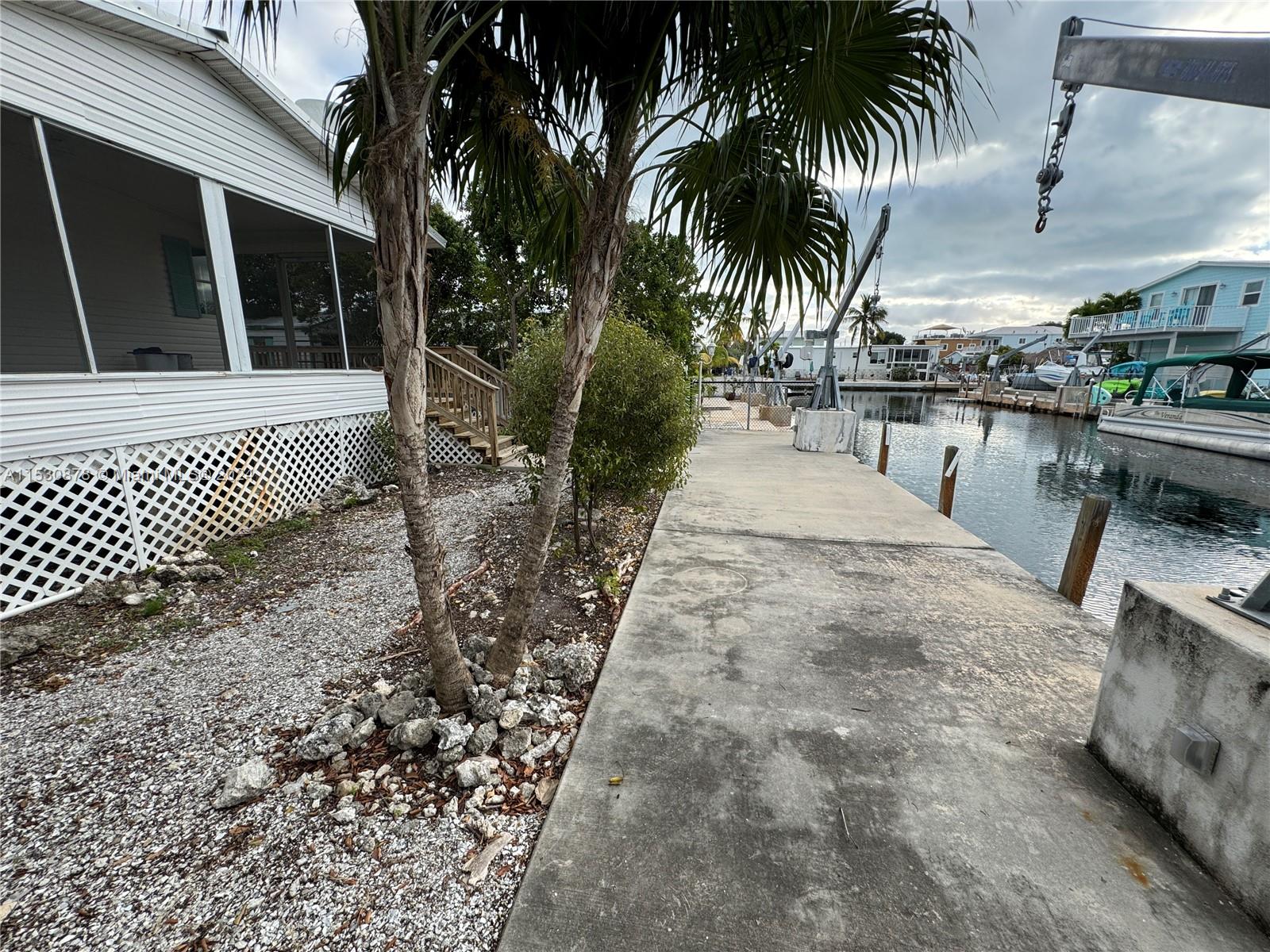 KEY LARGO TRAILER VILLAGE - Residential