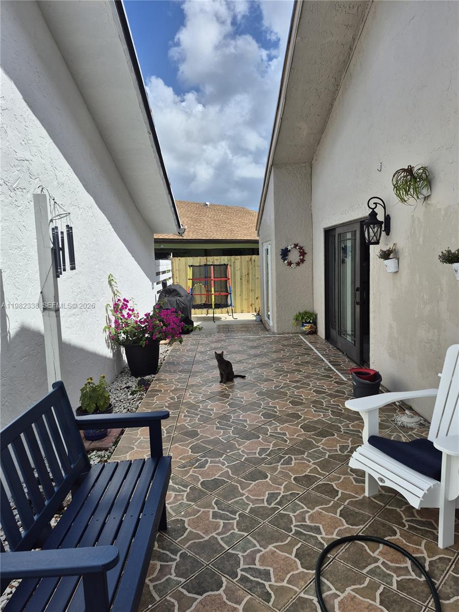 KENDALL KINGDOM - Residential