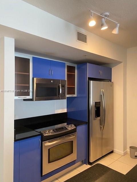 VENTURE AT AVENTURA WEST - Residential