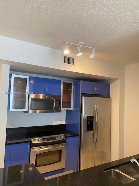 VENTURE AT AVENTURA WEST - Residential