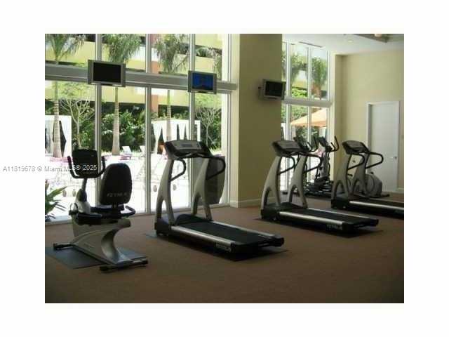 VENTURE AT AVENTURA WEST - Residential