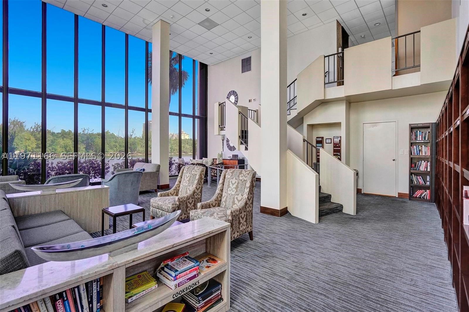 CORINTHIAN ON THE INTRACO - Residential