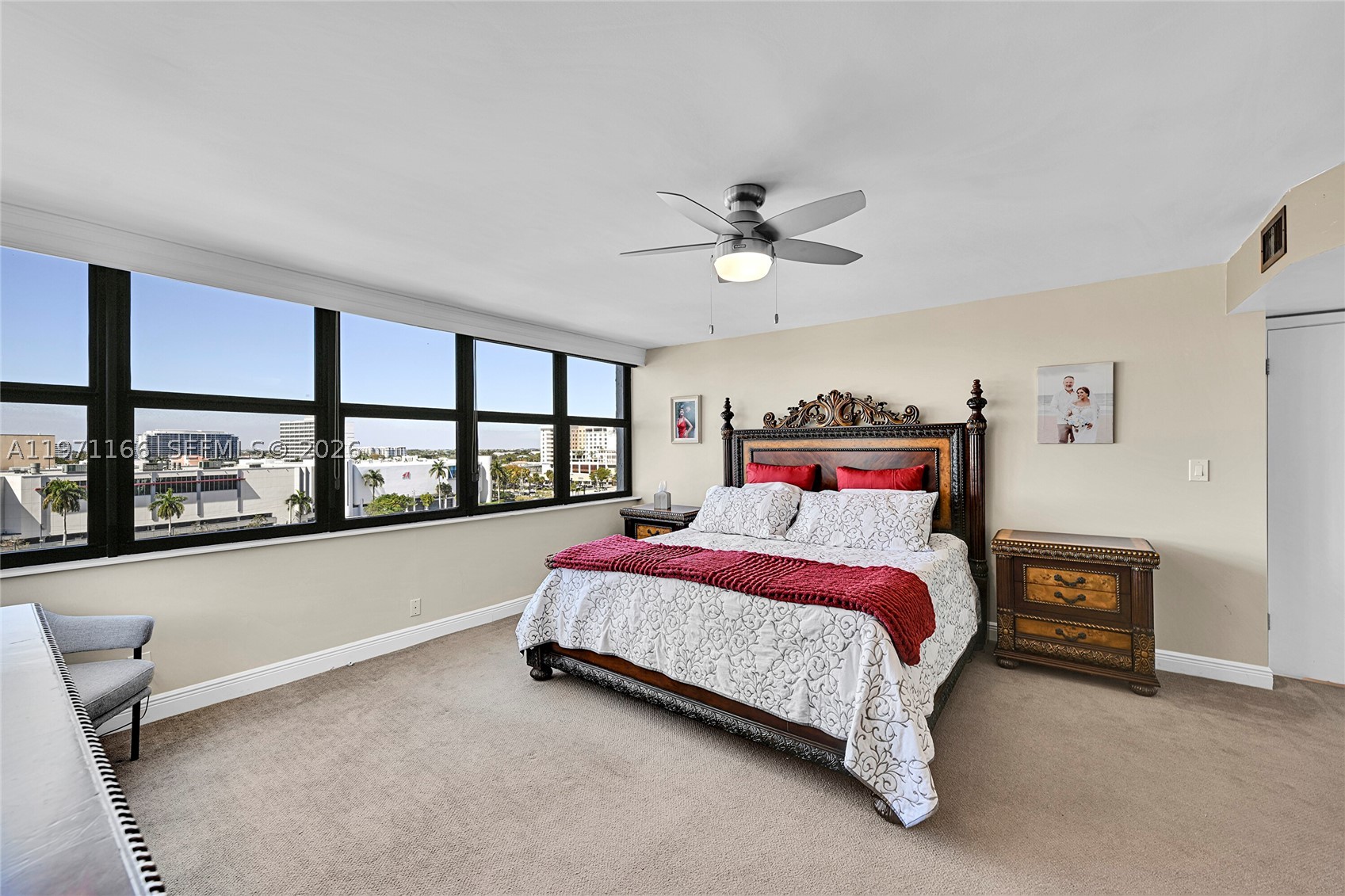 CORINTHIAN ON THE INTRACO - Residential