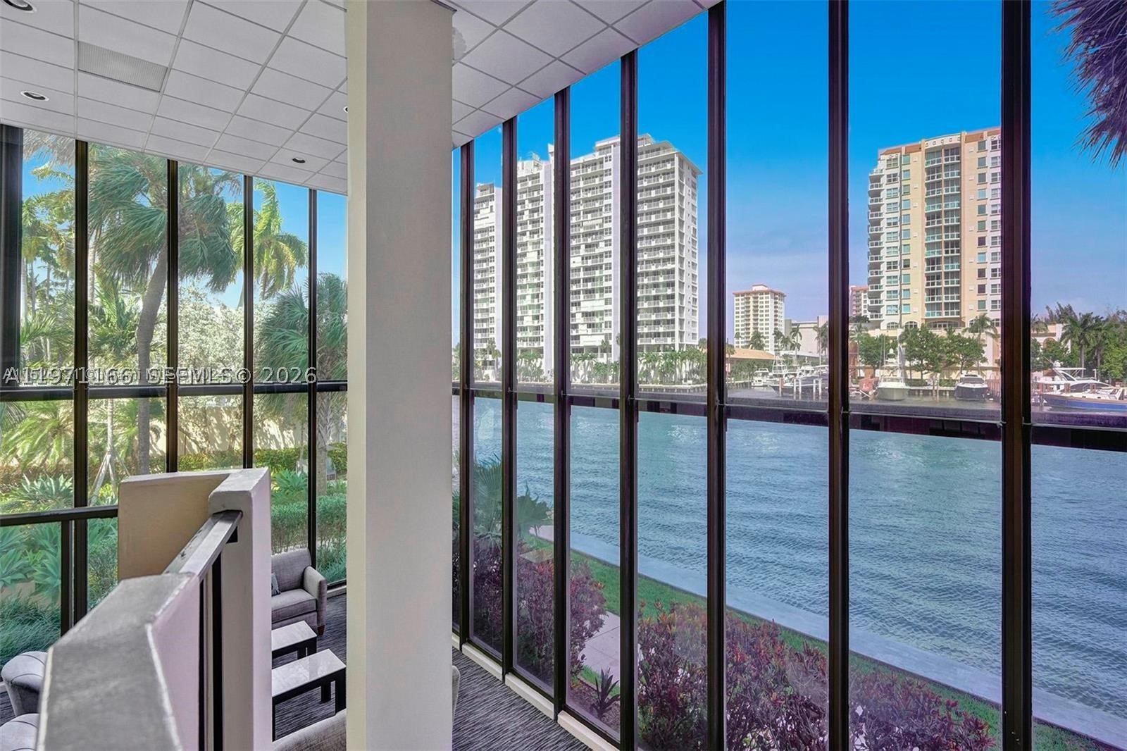 CORINTHIAN ON THE INTRACO - Residential