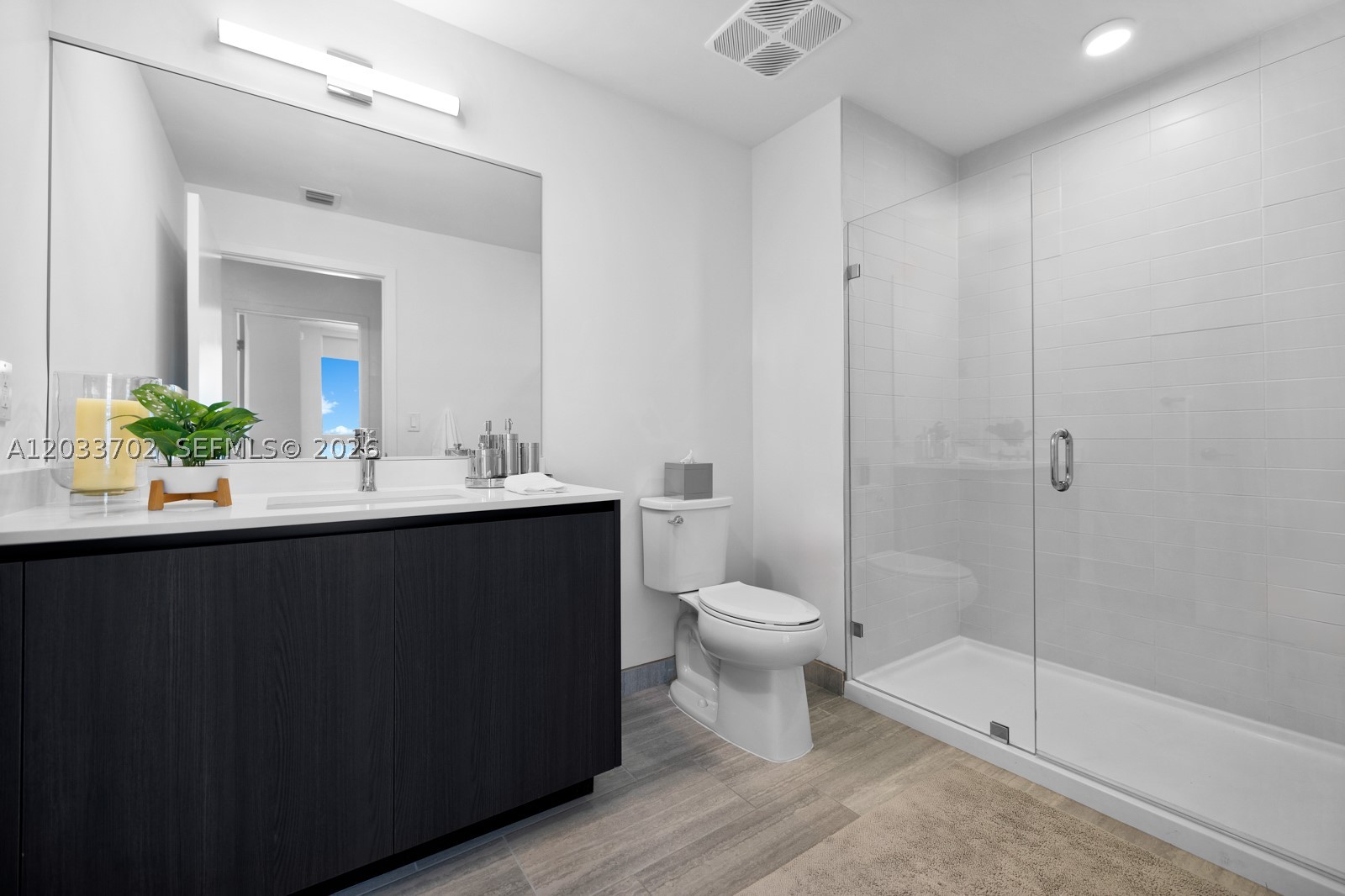 CORAL PARK - Residential Lease