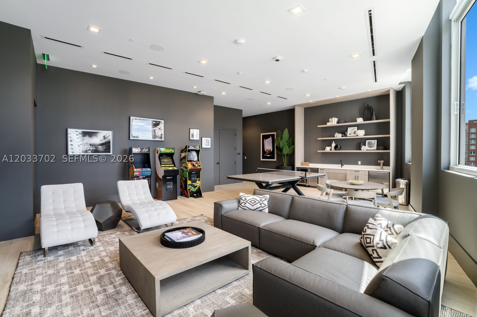 CORAL PARK - Residential Lease