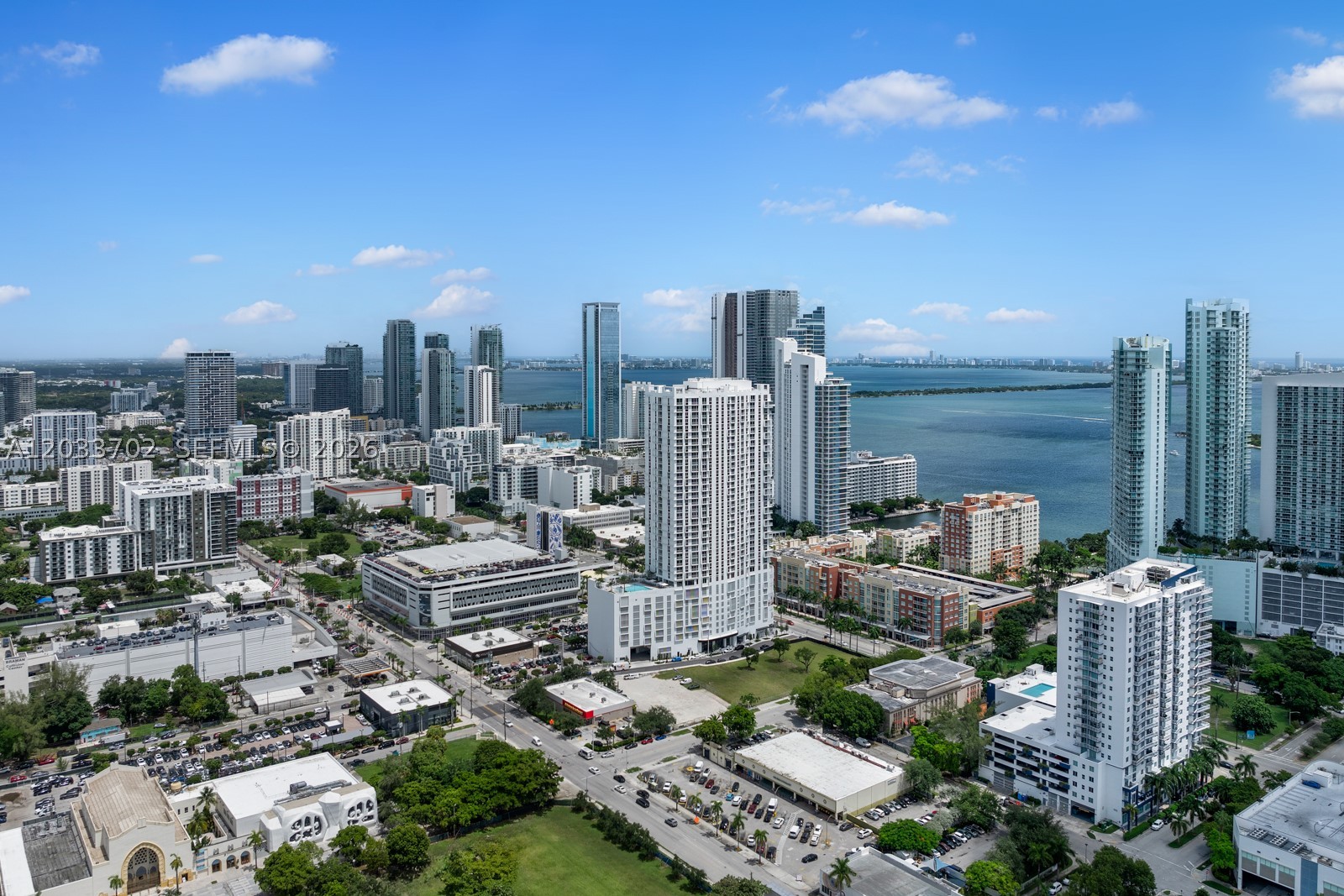 Experience modern luxury living at 2000 Biscayne in the heart of Edgewater. These beautifully designed residences feature premium finishes, stainless steel appliances, and spacious open-concept layouts, with select units offering breathtaking city skyline and bay views. Ideally located just minutes from Downtown Miami, Wynwood, Midtown, and Miami Beach, you'll enjoy convenient access to some of the city's best dining, shopping, and entertainment.

Residents have access to an exceptional collection of resort-style amenities, including a pool, whirlpool spa, expansive fitness center, sauna, steam rooms, co-working lounges, private dining spaces, sports and gaming lounge, children's playroom, pet spa, and 24/7 concierge service. Fast and easy approval process with pets welcome.

Pricing and availability are subject to change without notice. Photos are of model units.