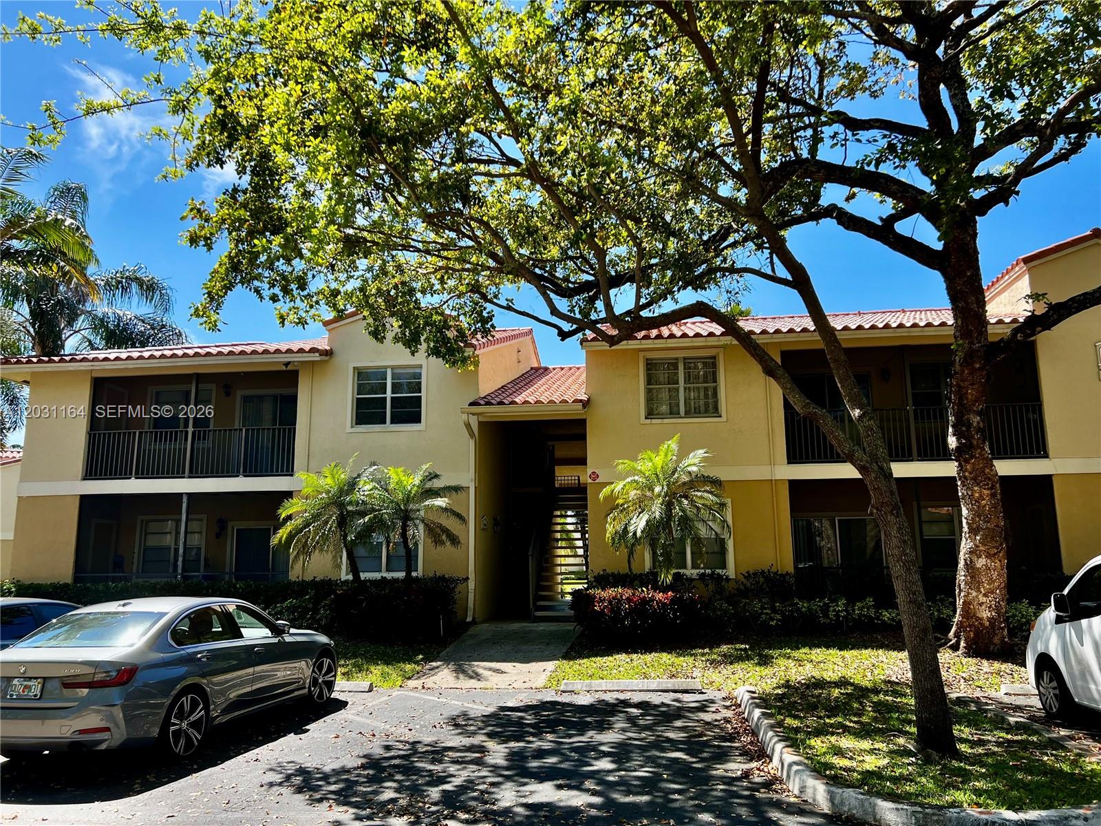 1 BEDROOM, 1 BATHROOM in “LUXURY RESORT STYLED” ROYAL POINCIANA CONDOMINIUM. This 1st-floor unit has a screened patio and a washer and dryer inside the unit. This gated community offers a swimming pool, fitness center, and a secured place to call home. Close to shops, parks, restaurants, and more. HOA REQUIRES 650+ CREDIT SCORE. AVAILABLE IMMEDIATELY!