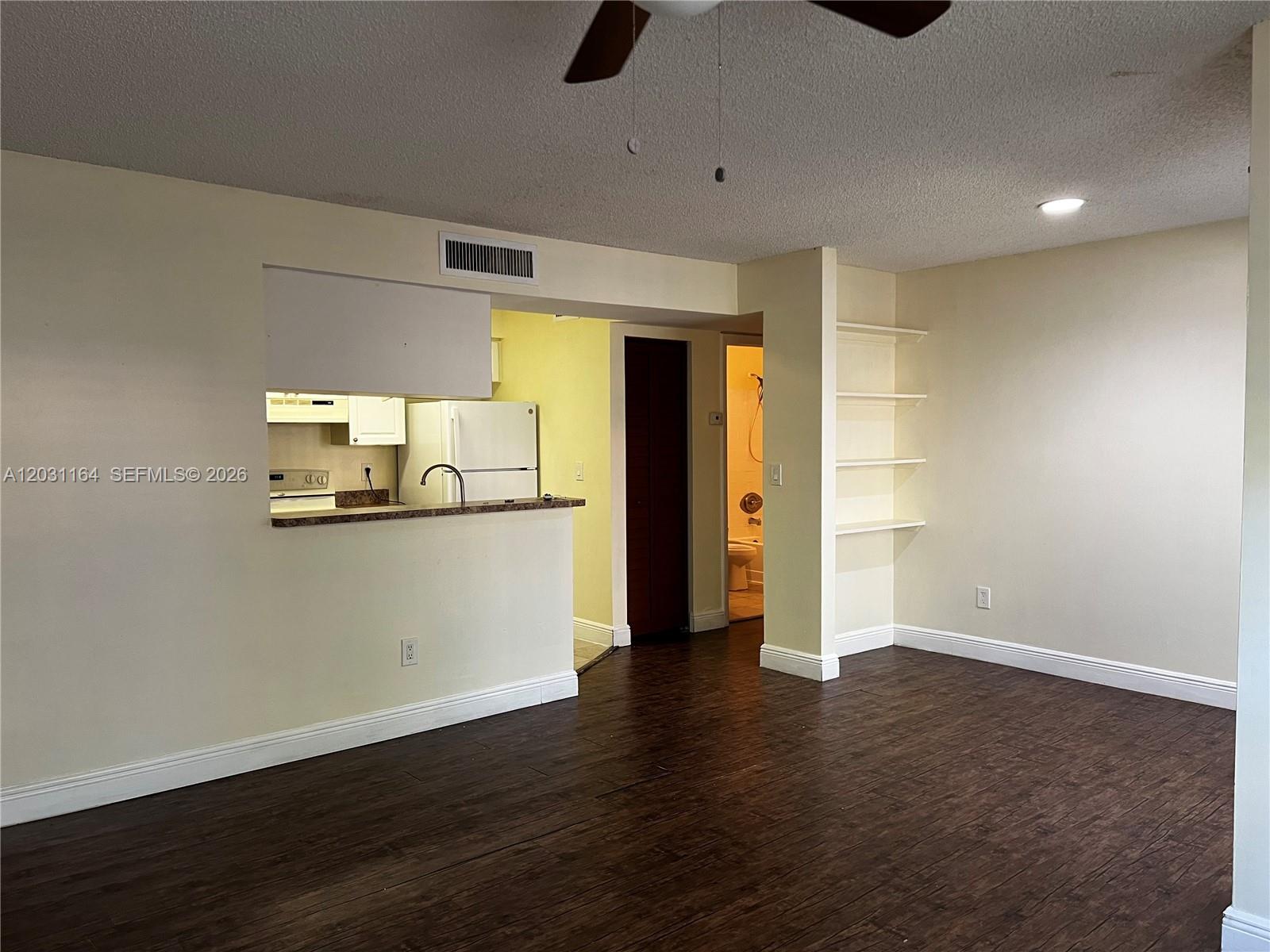 ROYAL POINCIANA CONDO - Residential Lease