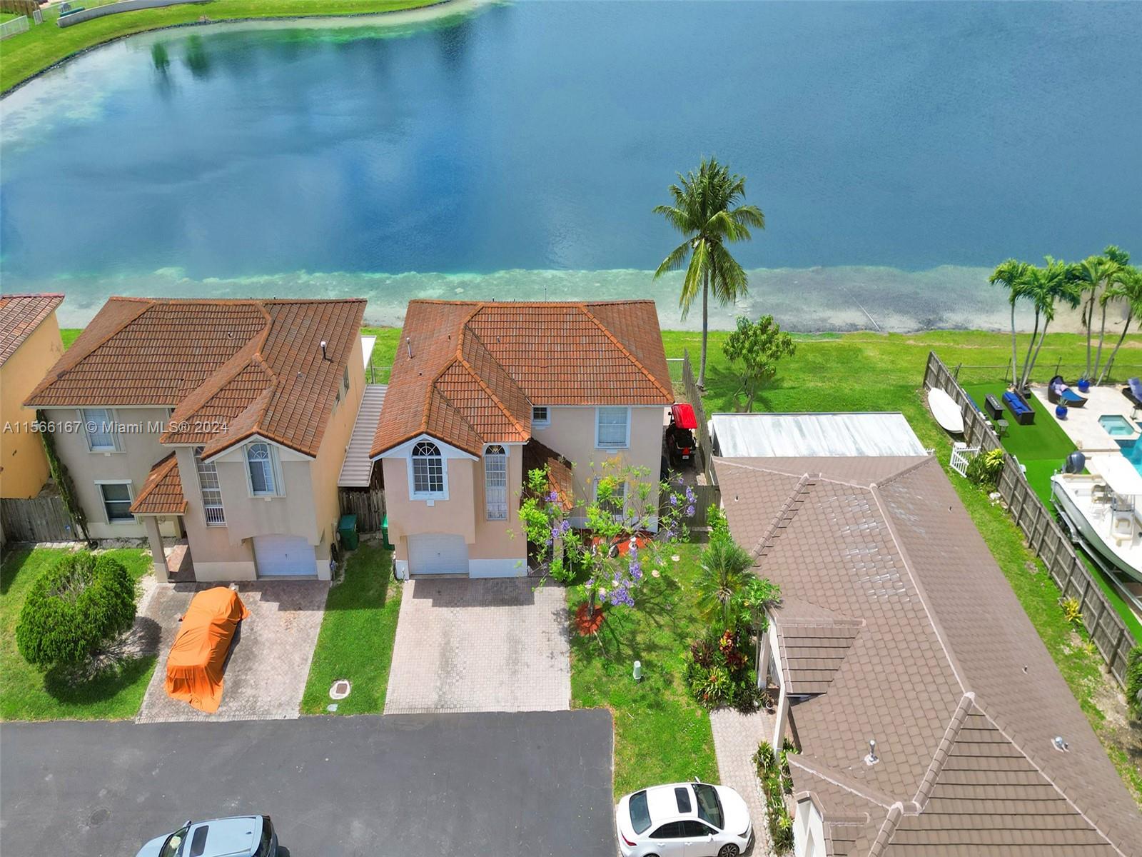LAKES BY THE BAY SEC 8 - Residential