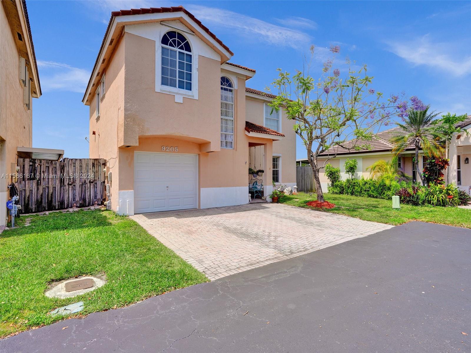 LAKES BY THE BAY SEC 8 - Residential