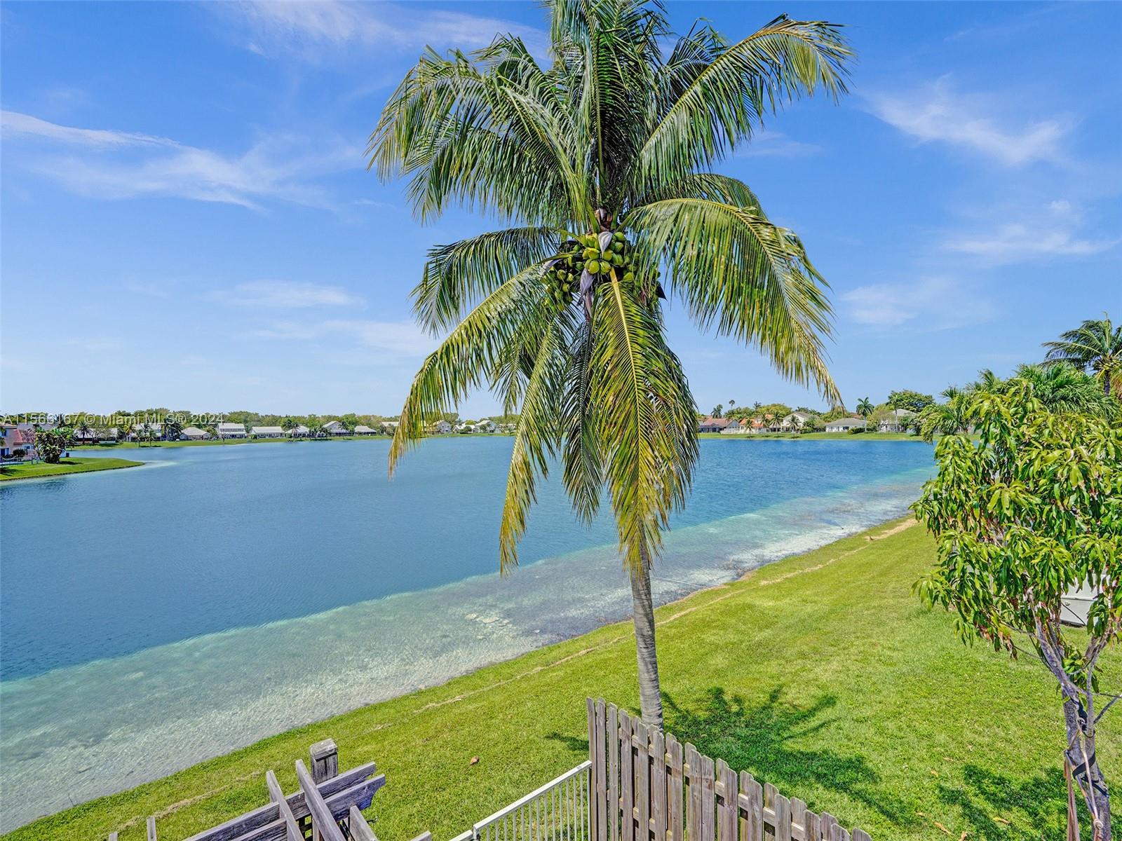 LAKES BY THE BAY SEC 8 - Residential