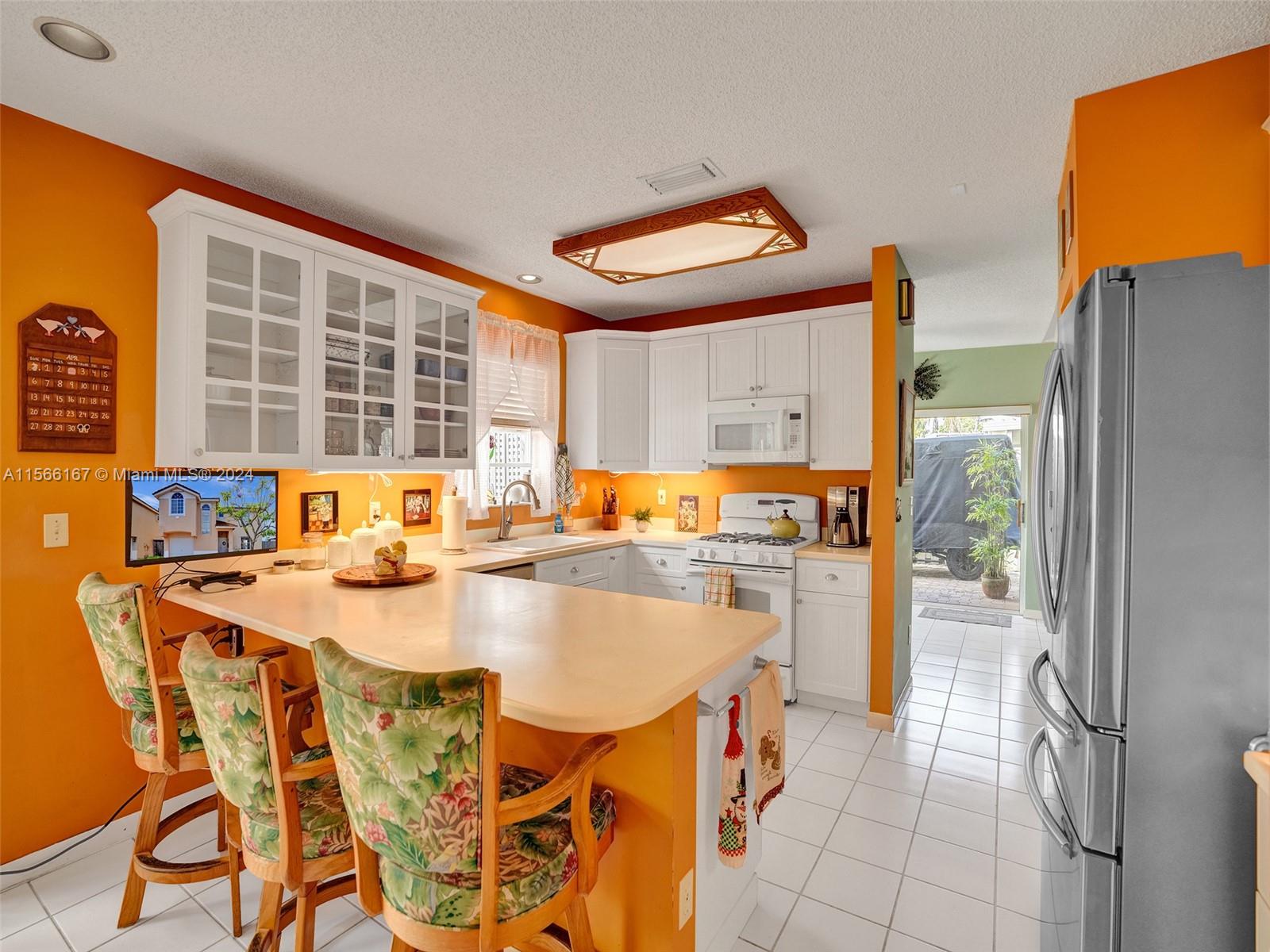 LAKES BY THE BAY SEC 8 - Residential