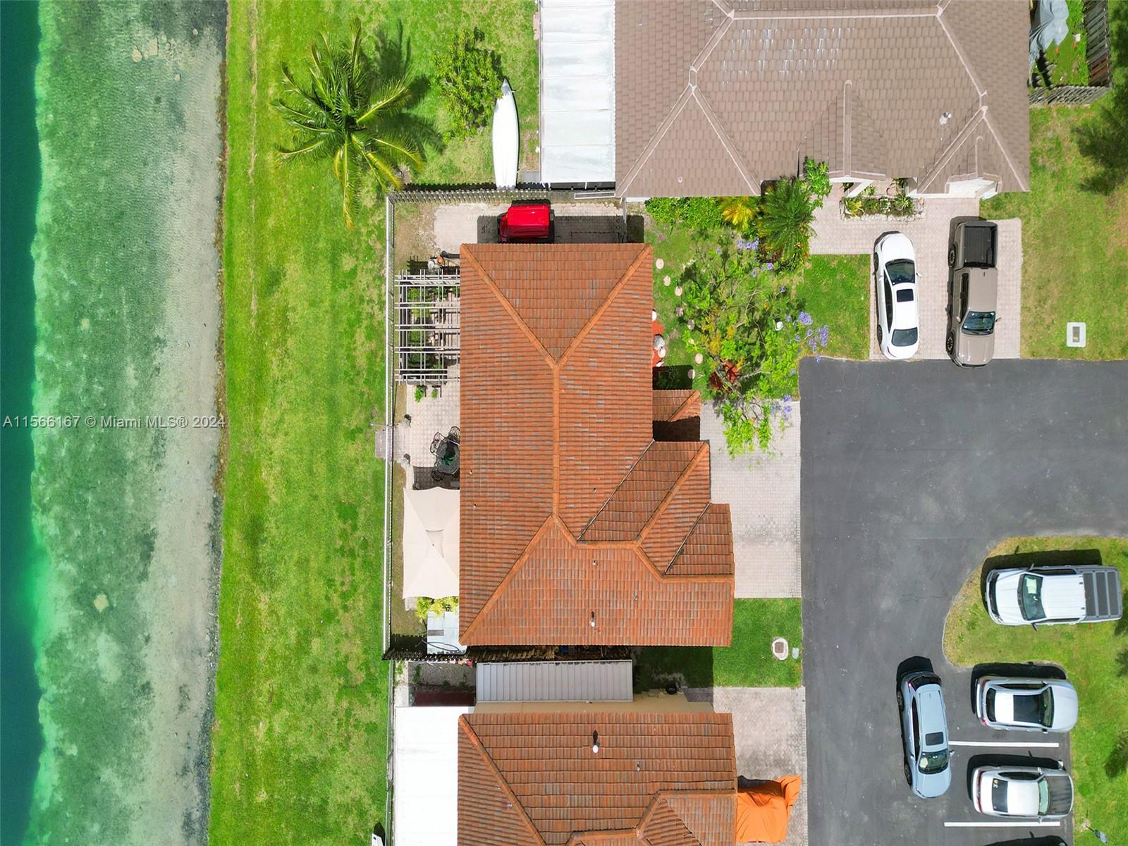 LAKES BY THE BAY SEC 8 - Residential