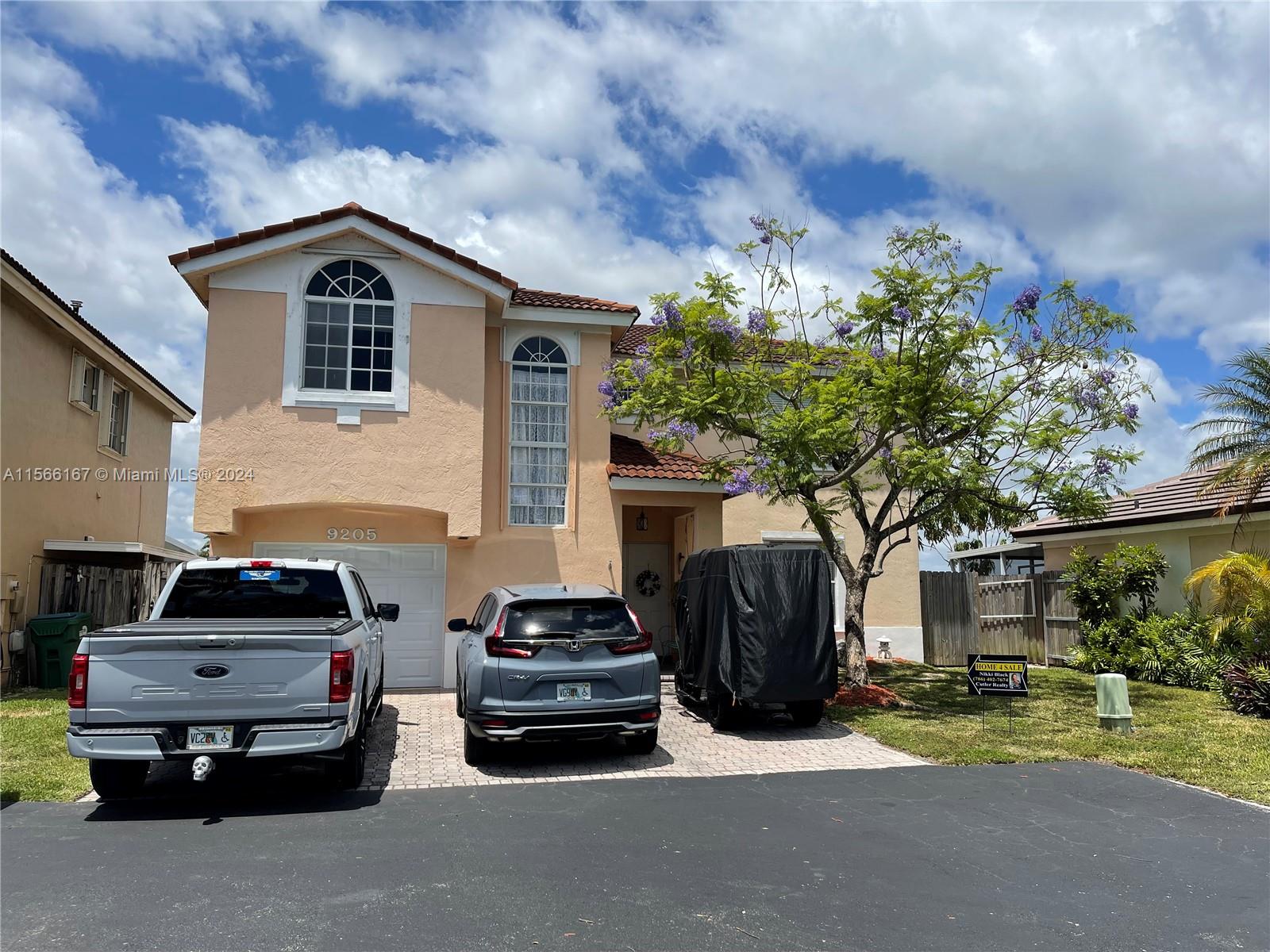 LAKES BY THE BAY SEC 8 - Residential