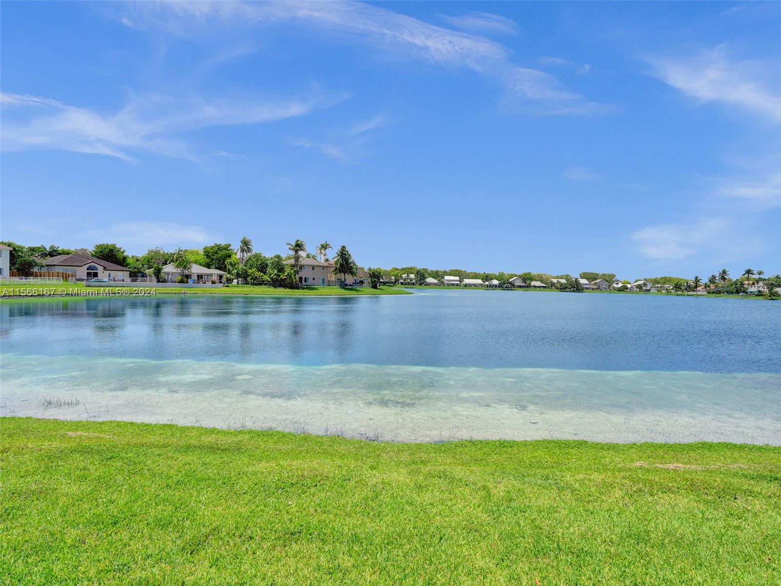 LAKES BY THE BAY SEC 8 - Residential